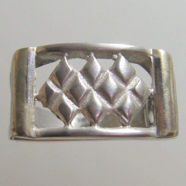 (r1251)Silver ring motif rhombus.